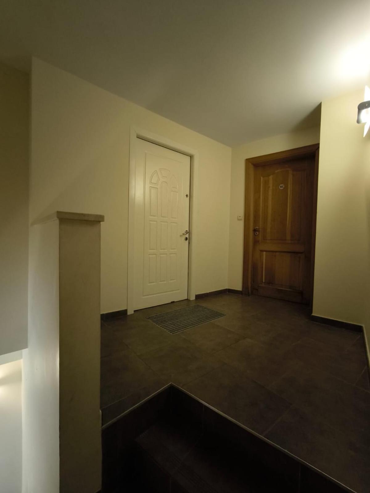 Belle Villa De Luxe Avec 8 Chambres ชาร์เลอรัว ภายนอก รูปภาพ